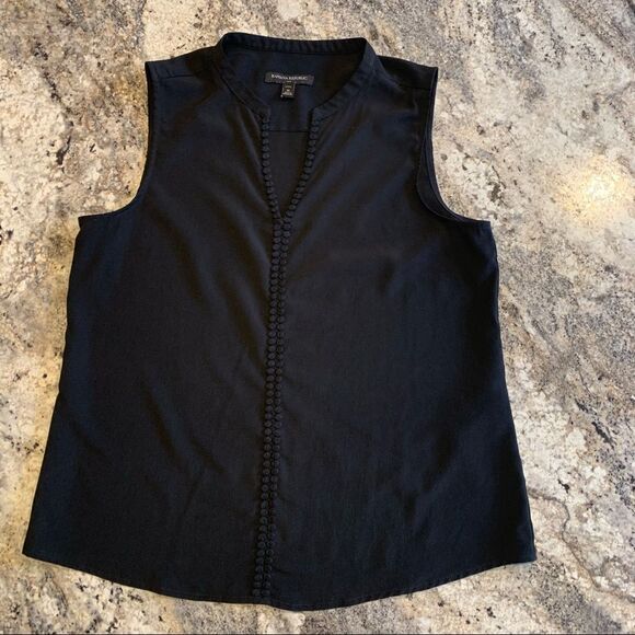 Banana Republic petite black sleeveless notch blouse medium - Picture 7 of 7